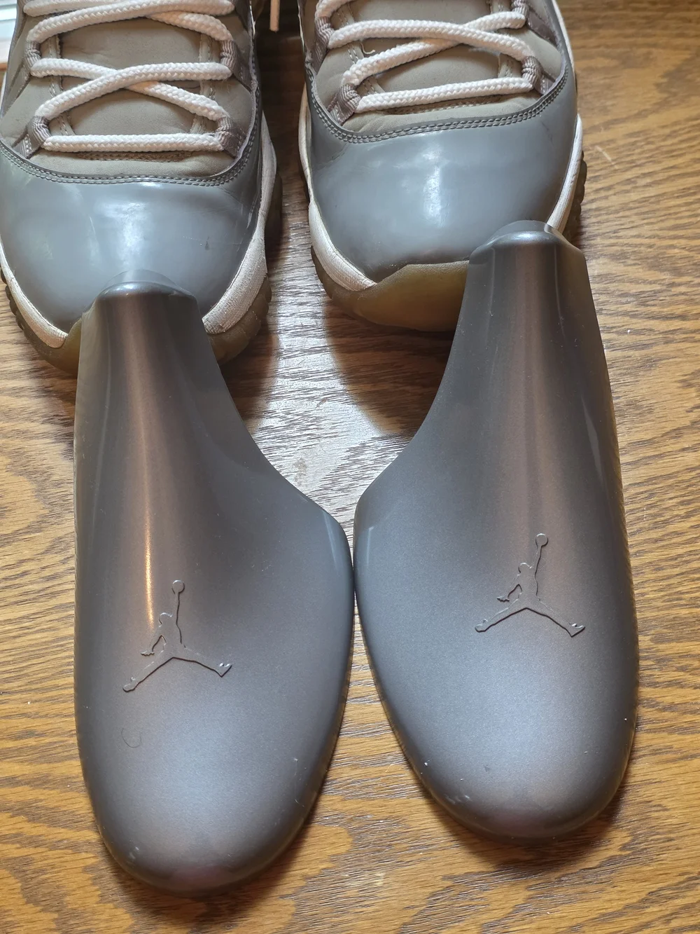 Air Jordan 11 Retro 2010 Cool Grey White Sneakers Sz 10.5